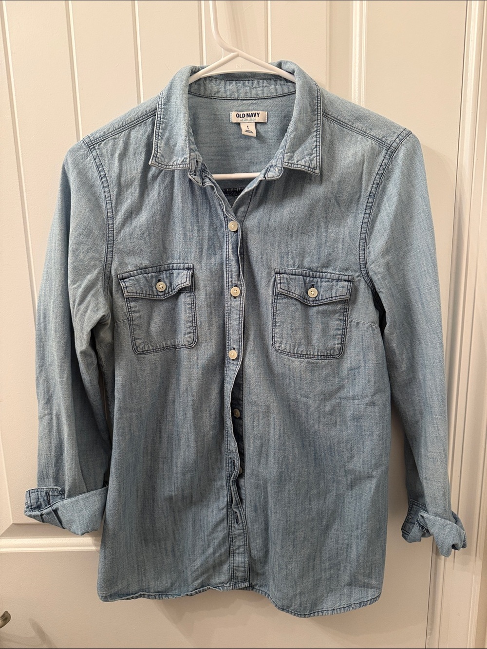 Old Navy Light Blue Women’s Denim Button-Down Shirt